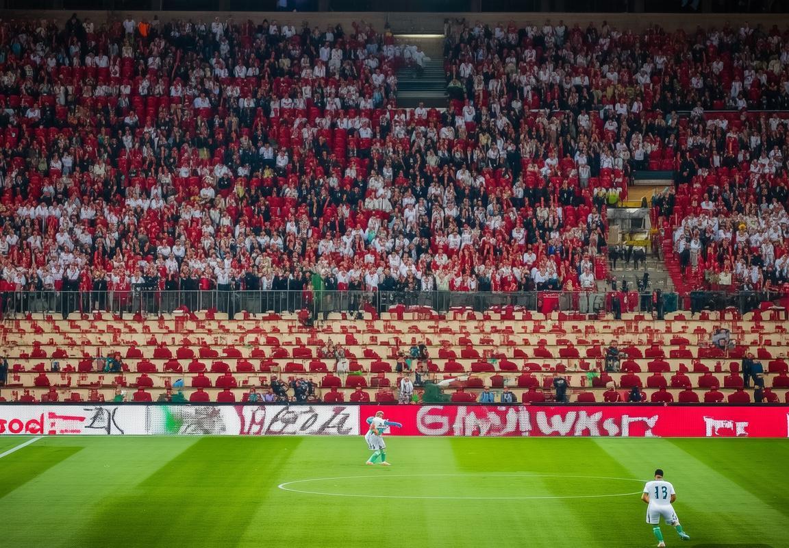 西甲塞维利亚德比激战在即，英超欧战席位关键战：阿斯顿维拉对决狼队